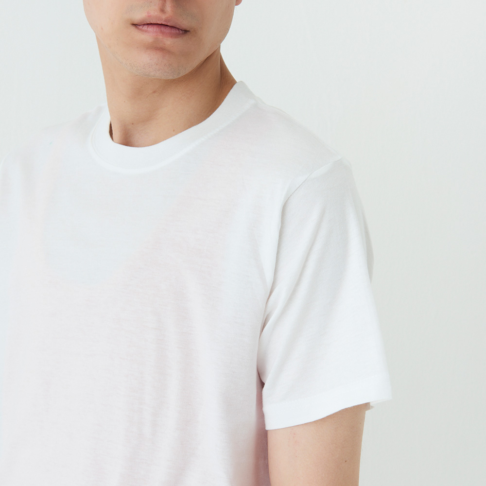 Tシャツ（ホワイト）の透け感イメージ